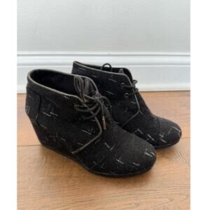 TOMS Desert Wedge Heel Lace Up Dressy Ankle Booties Black Women's Size 5.5